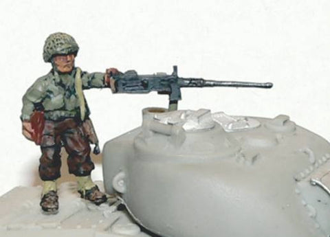 Miniatures - Kelly holding .50cal