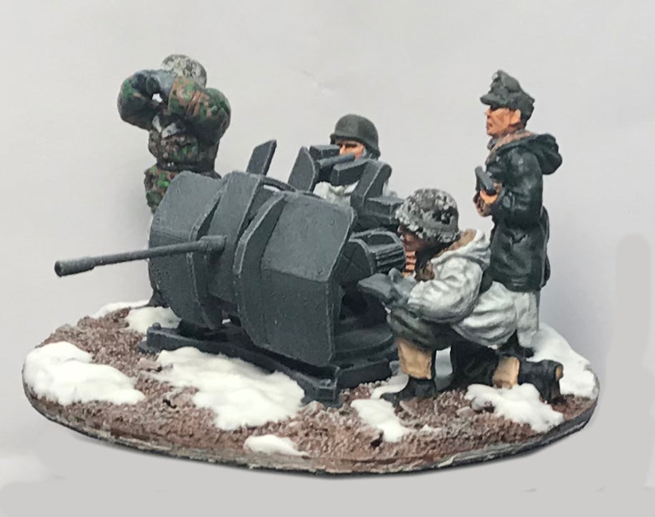 Miniatures German flak crew in winter uniform (4)